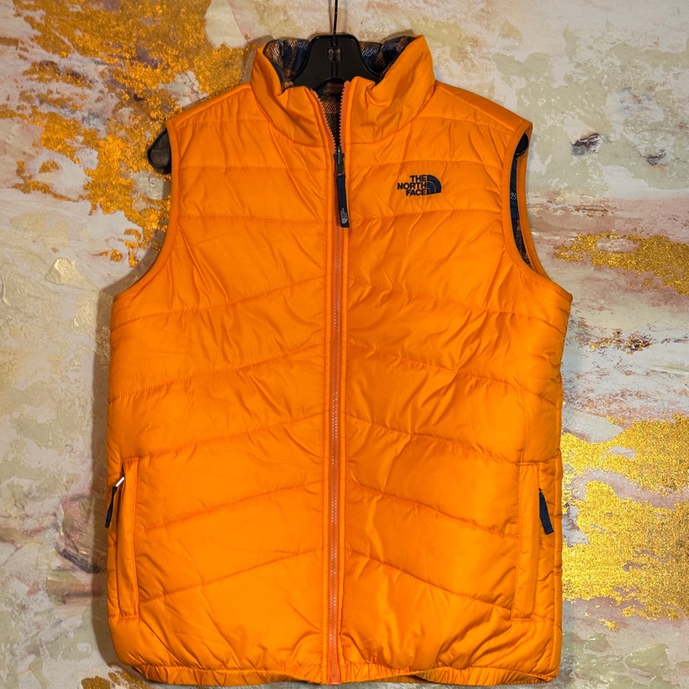 Boys Size XL (18/20) The North Face Orange Puffer Reversible Vest